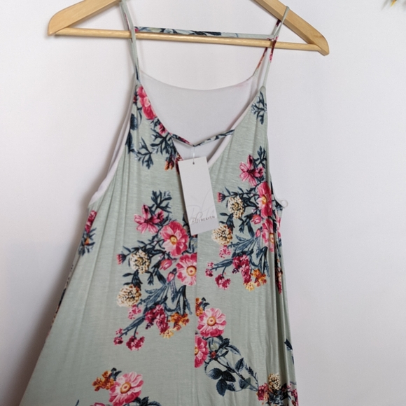 FINAL SALE 🆕🌿FLORAL MAXI DRESS🌿 - Picture 3 of 6